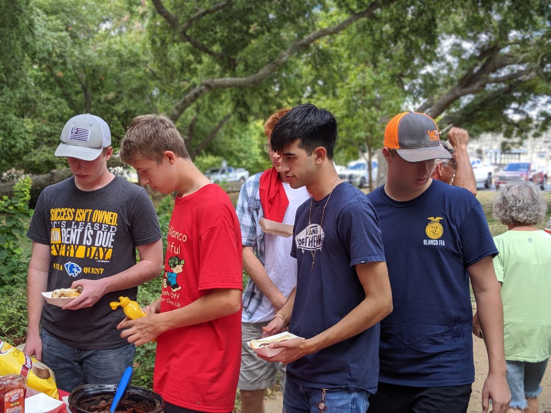 00100lPORTRAIT_00100_BURST20190928114100200_COVER