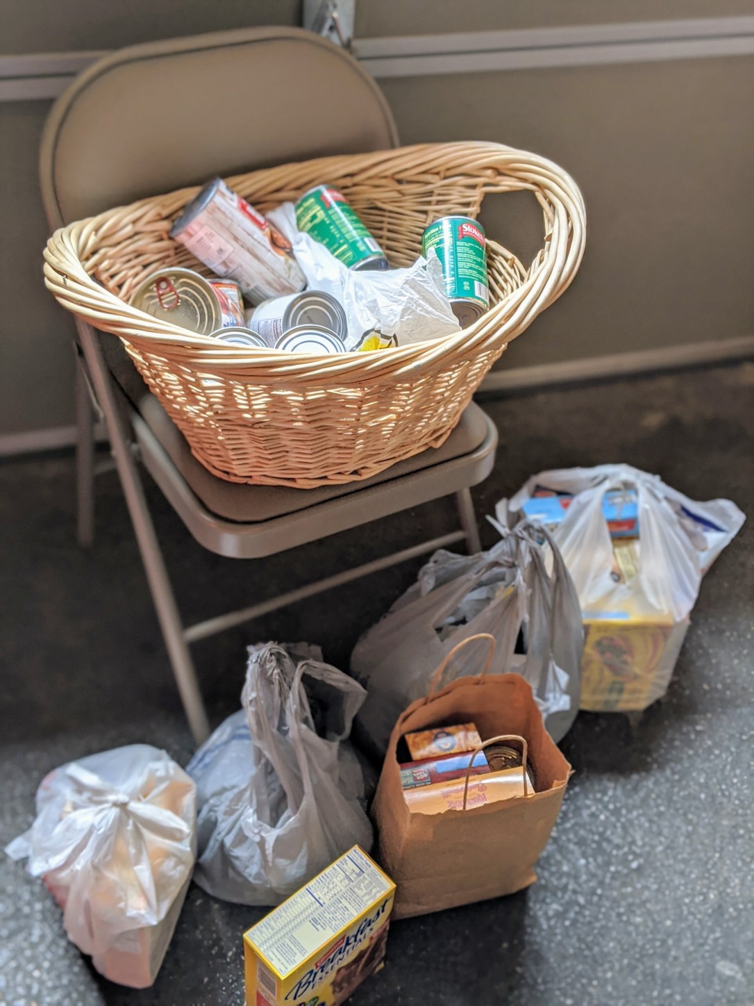 00100lrPORTRAIT_00100_BURST20191217114257031_COVER