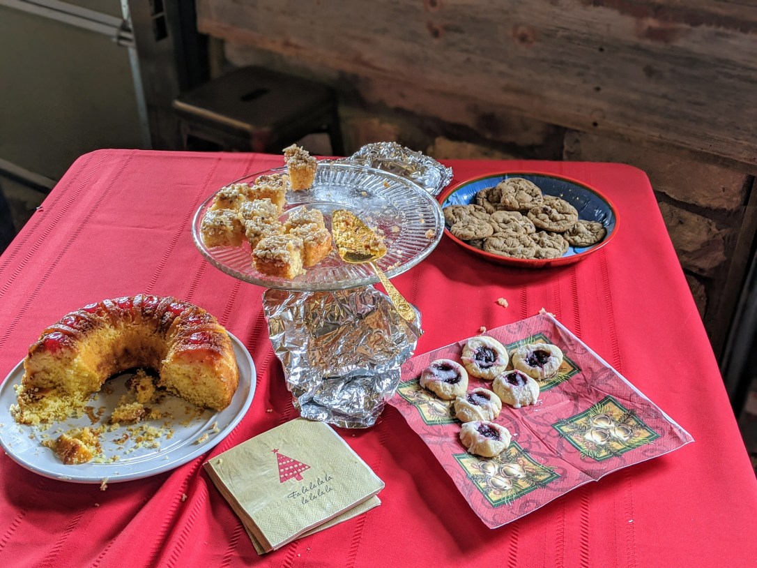 00100lrPORTRAIT_00100_BURST20191217114304845_COVER