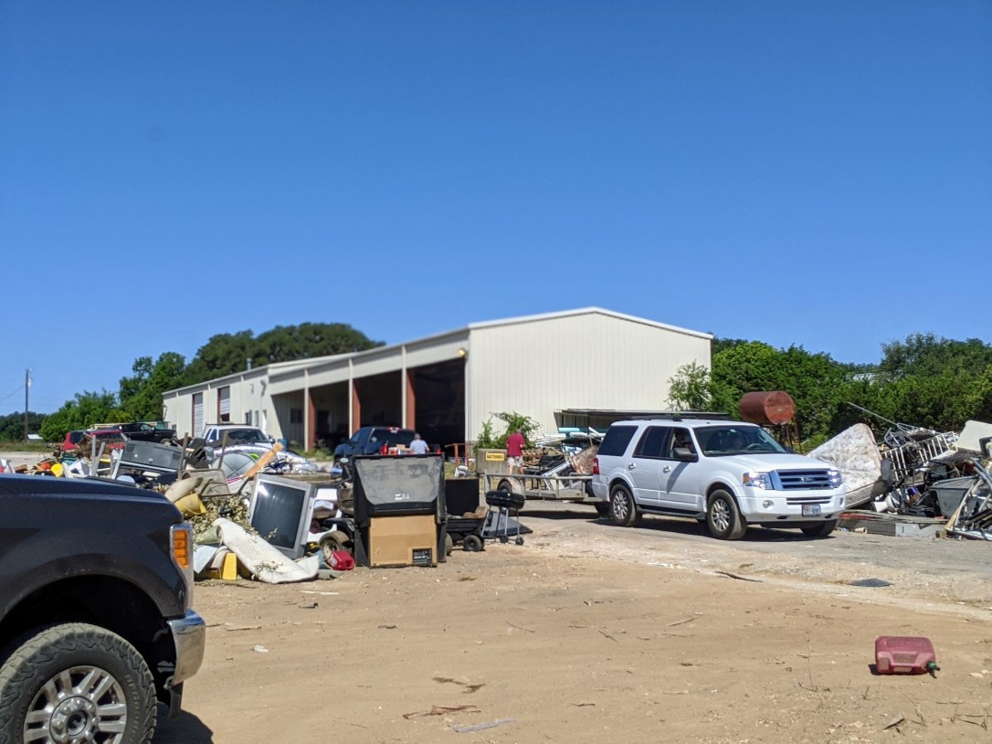 00100lrPORTRAIT_00100_BURST20200711103440638_COVER